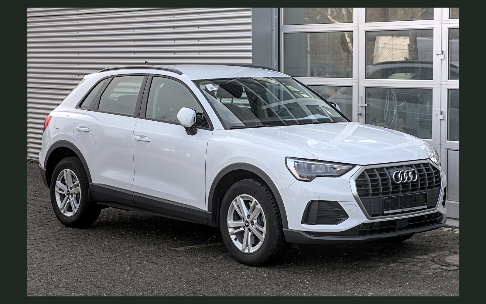 Фото модели Audi Q3