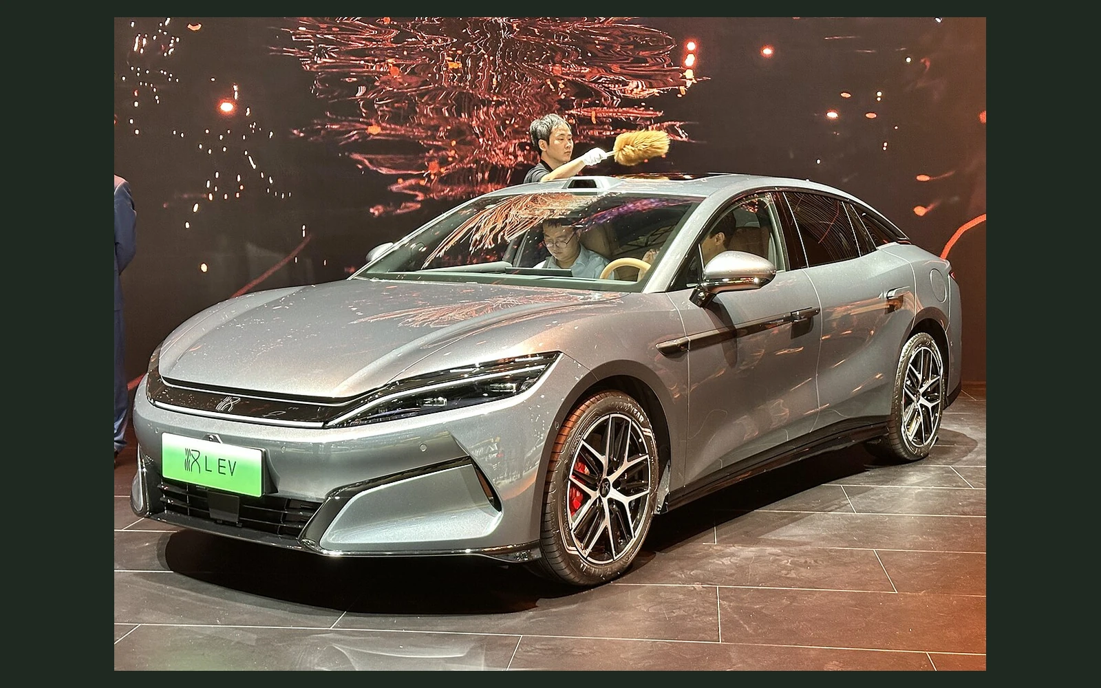 Фото модели BYD Han L