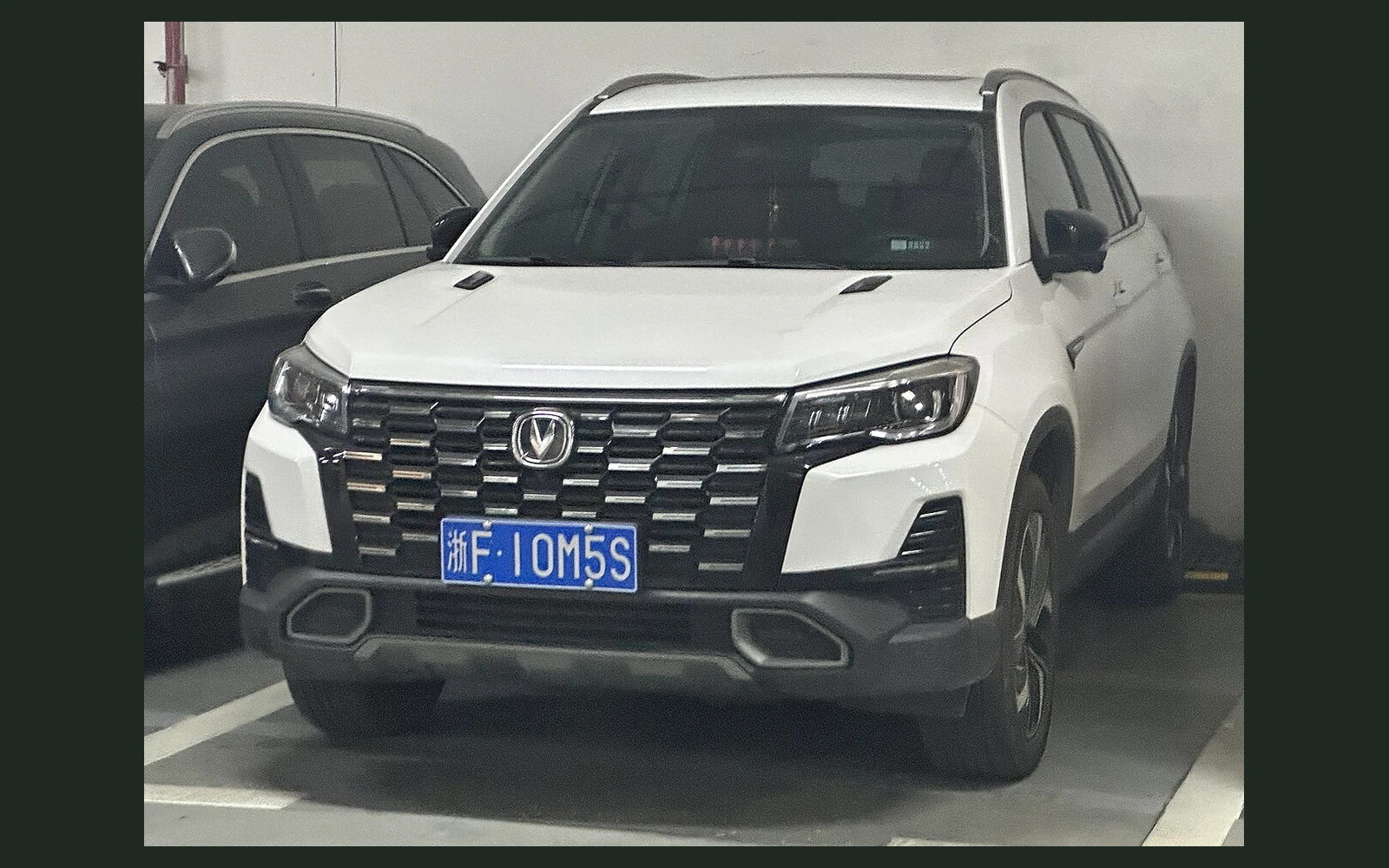 Фото модели Changan CS75