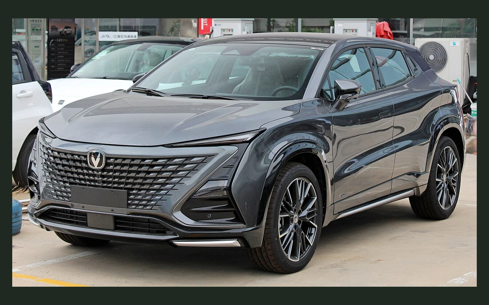 Фото модели Changan UNI-T