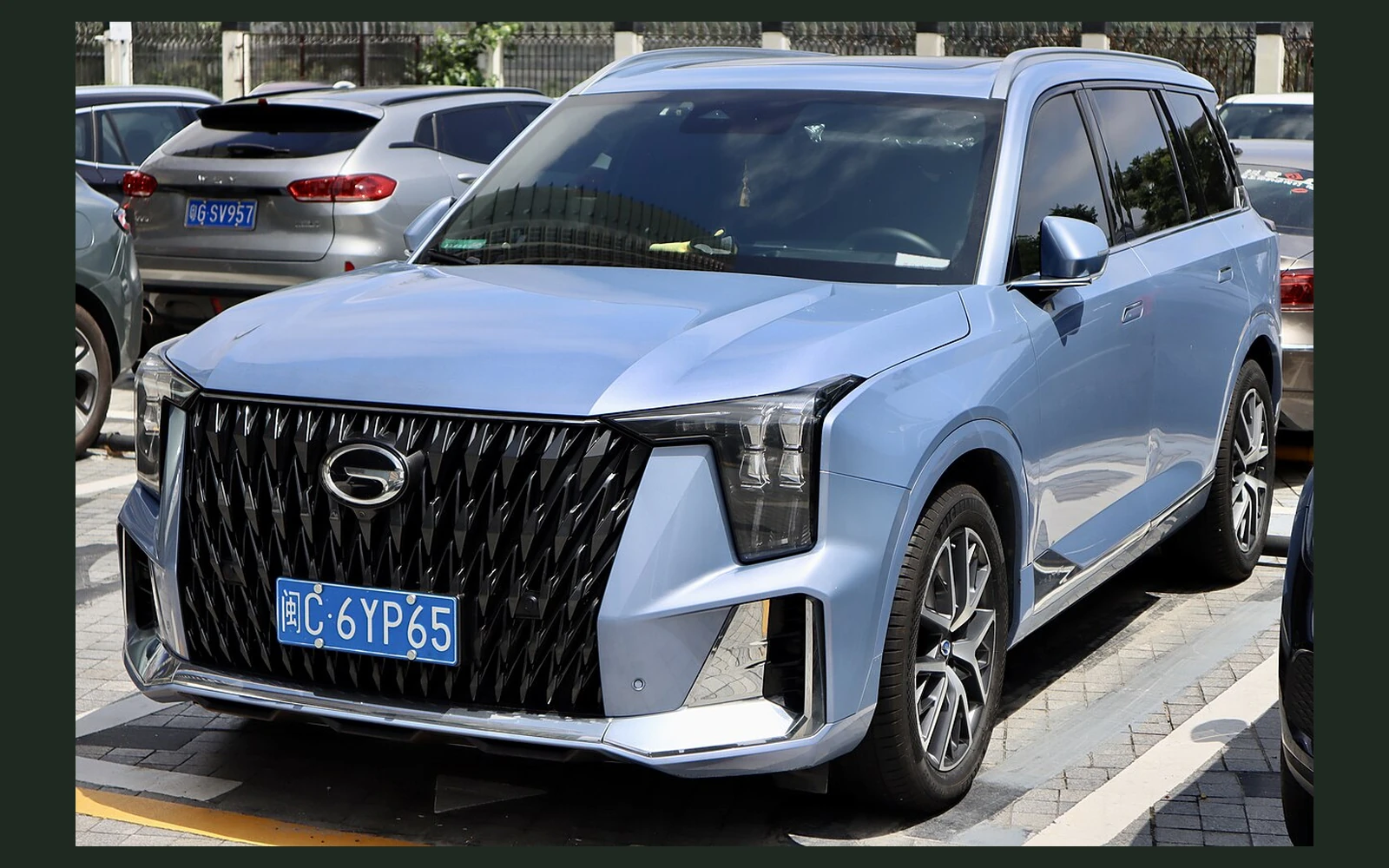 Фото модели GAC Trumpchi GS8