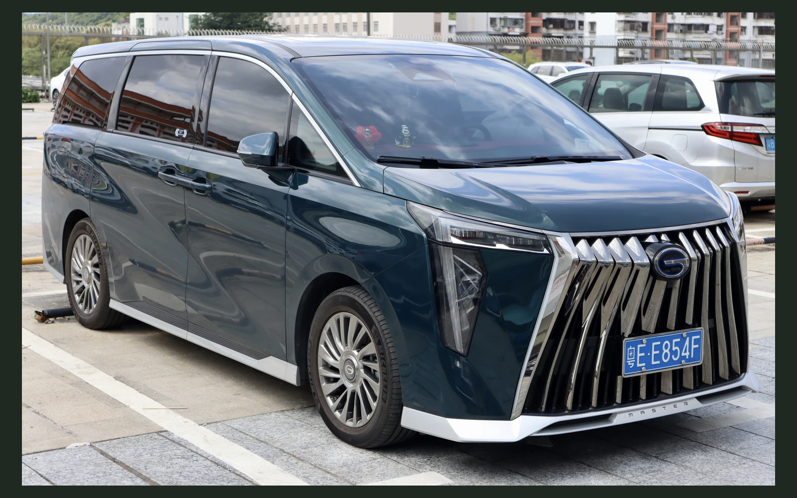 Фото модели GAC Trumpchi M8