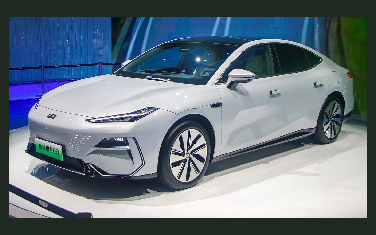 Фото модели Geely Galaxy E8