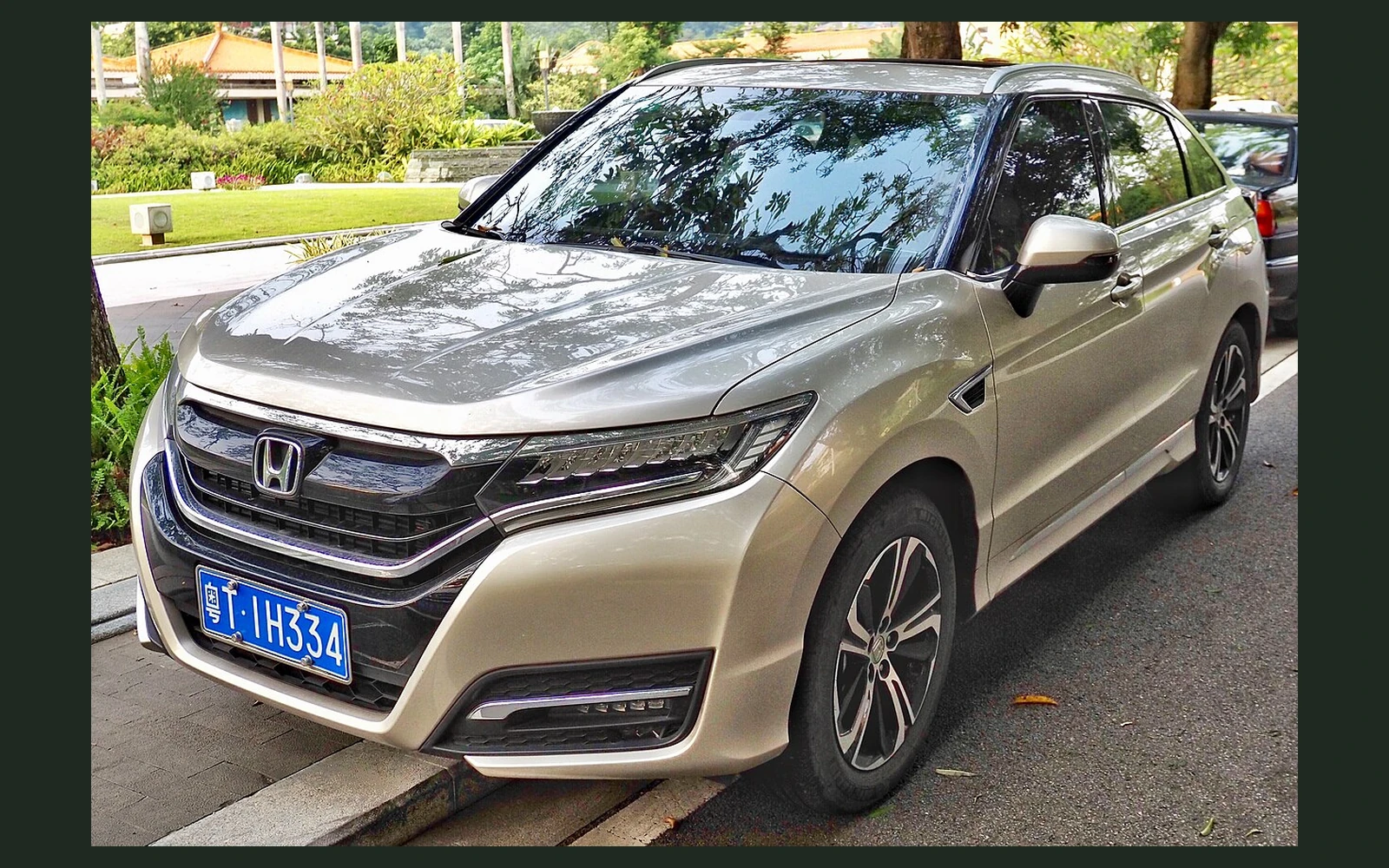 Фото модели Honda UR-V