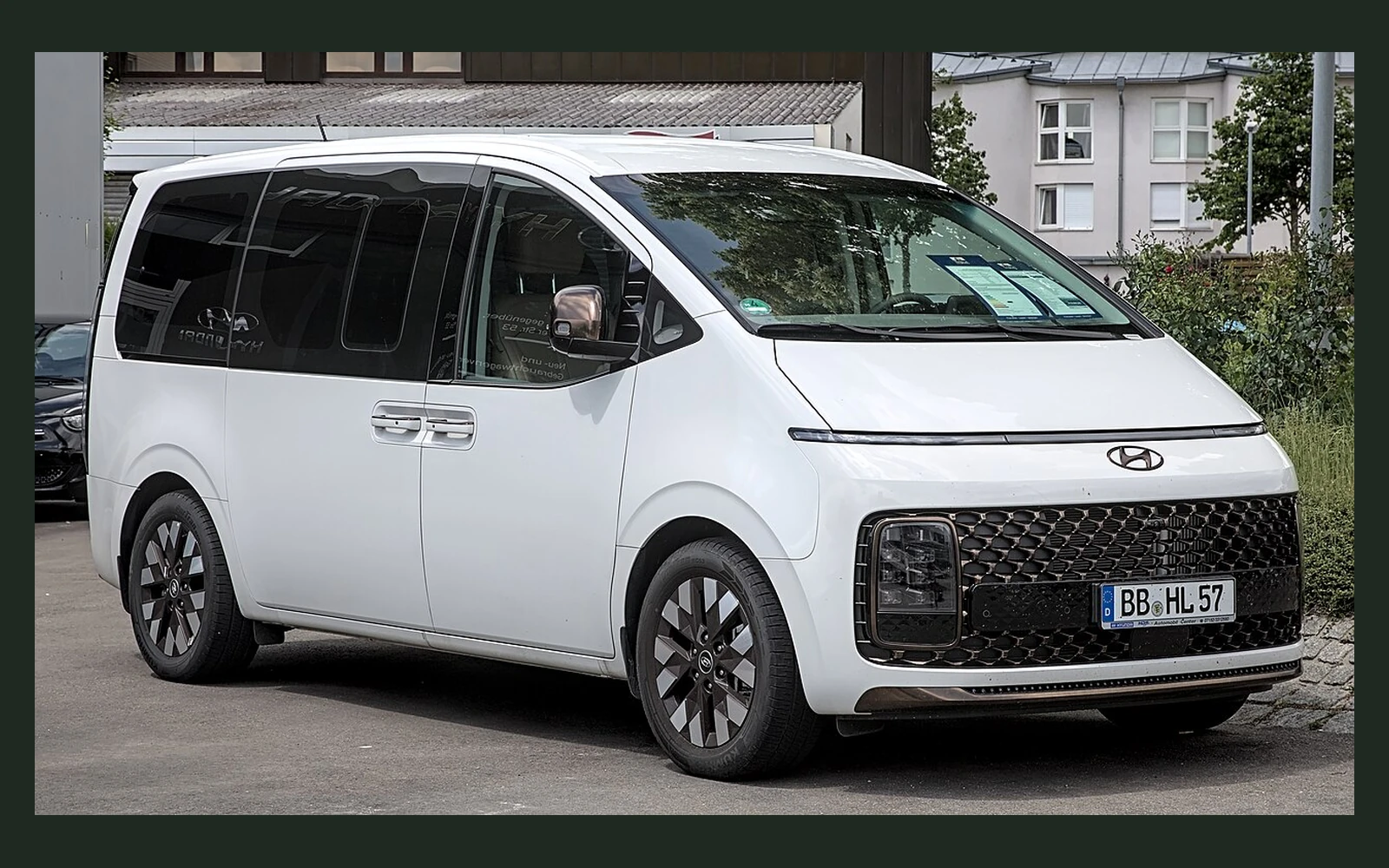 Фото модели Hyundai Staria