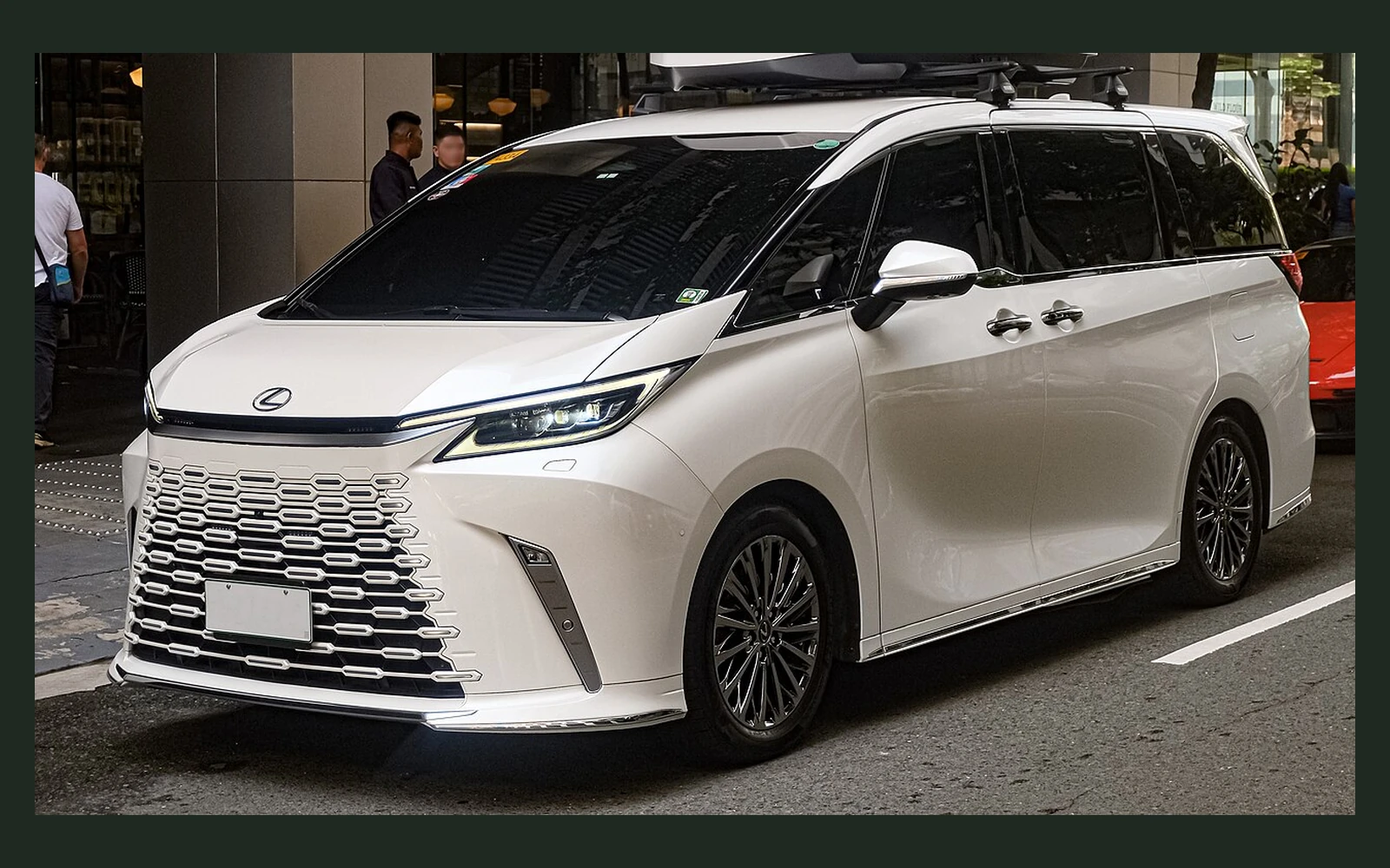 Фото модели Lexus LM