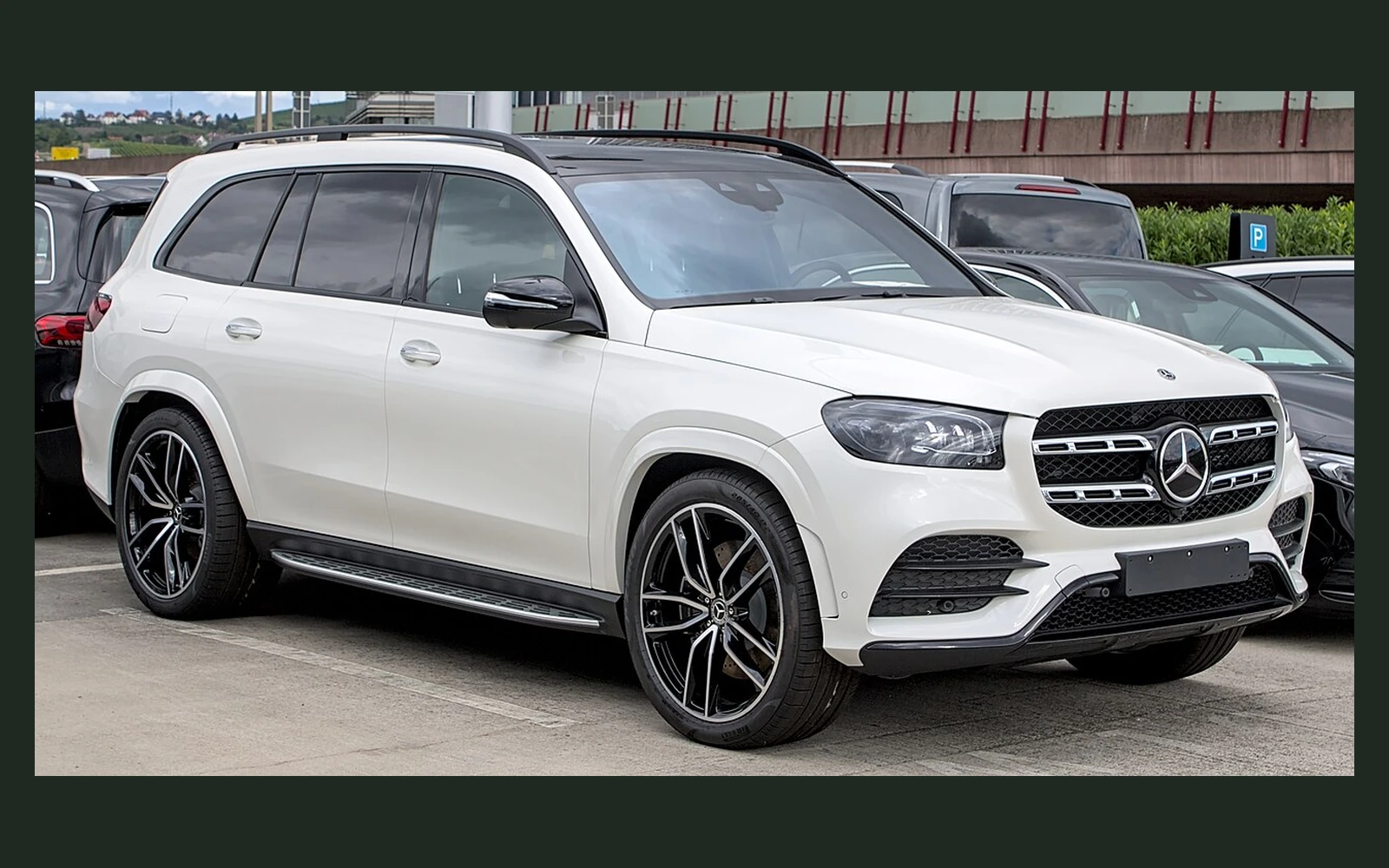 Фото модели Mercedes-Benz GLS