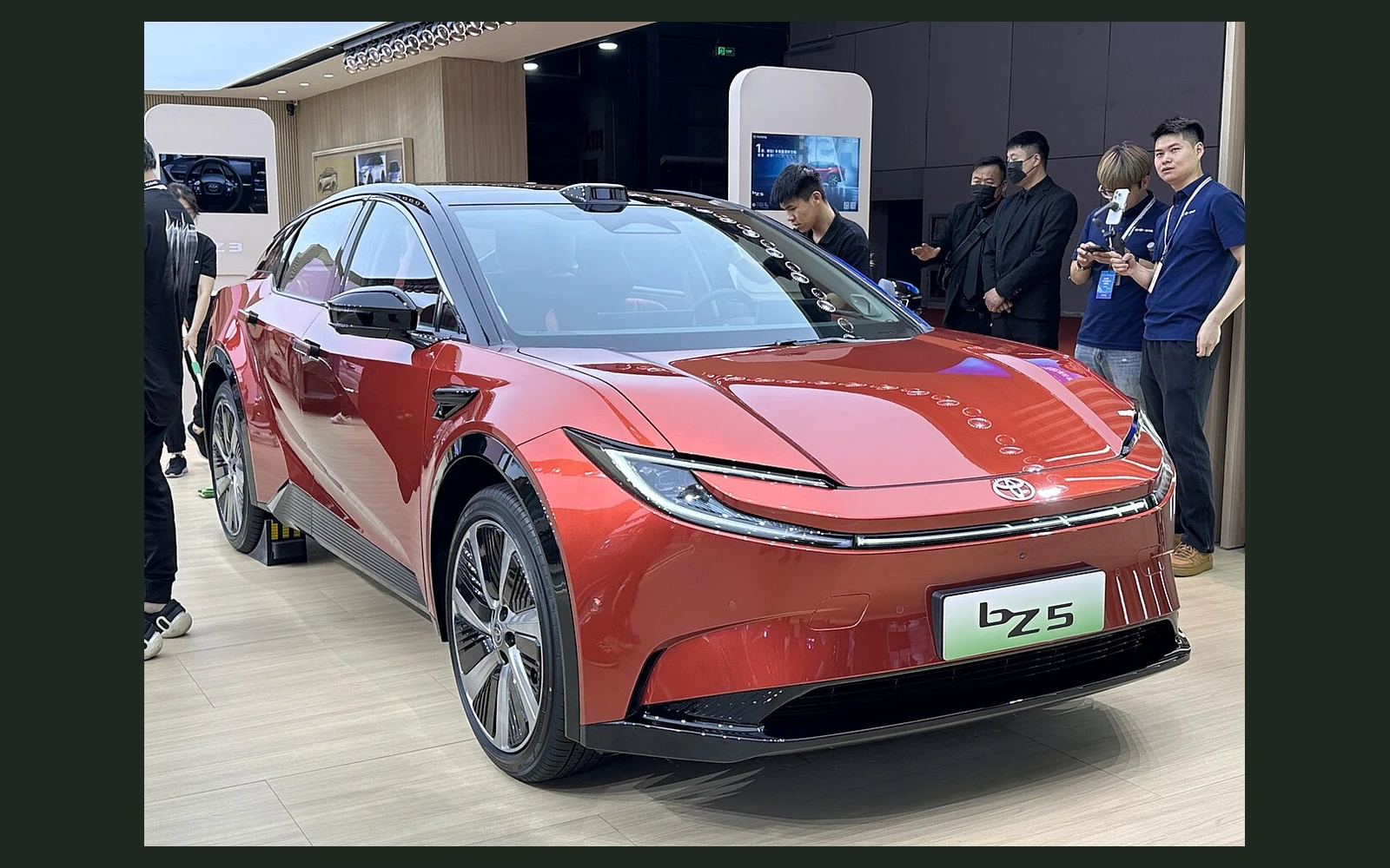 Фото модели Toyota bZ5