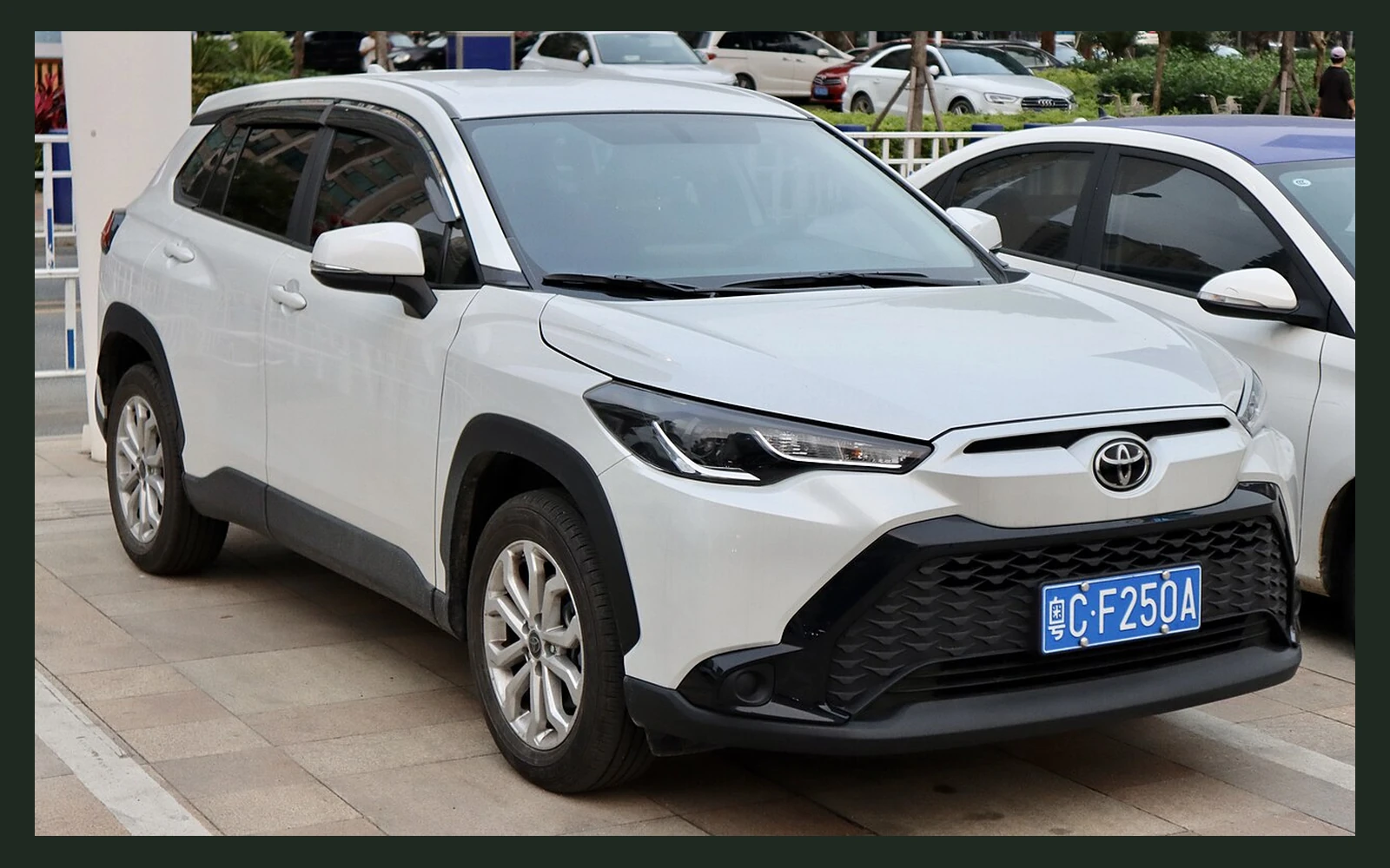 Фото модели Toyota Frontlander