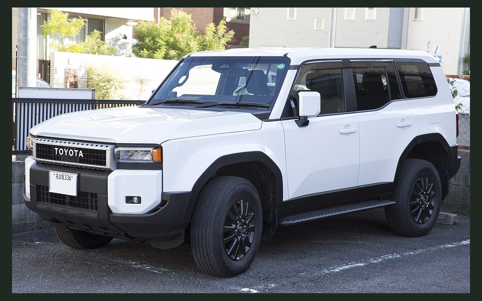 Фото модели Toyota Land Cruiser Prado