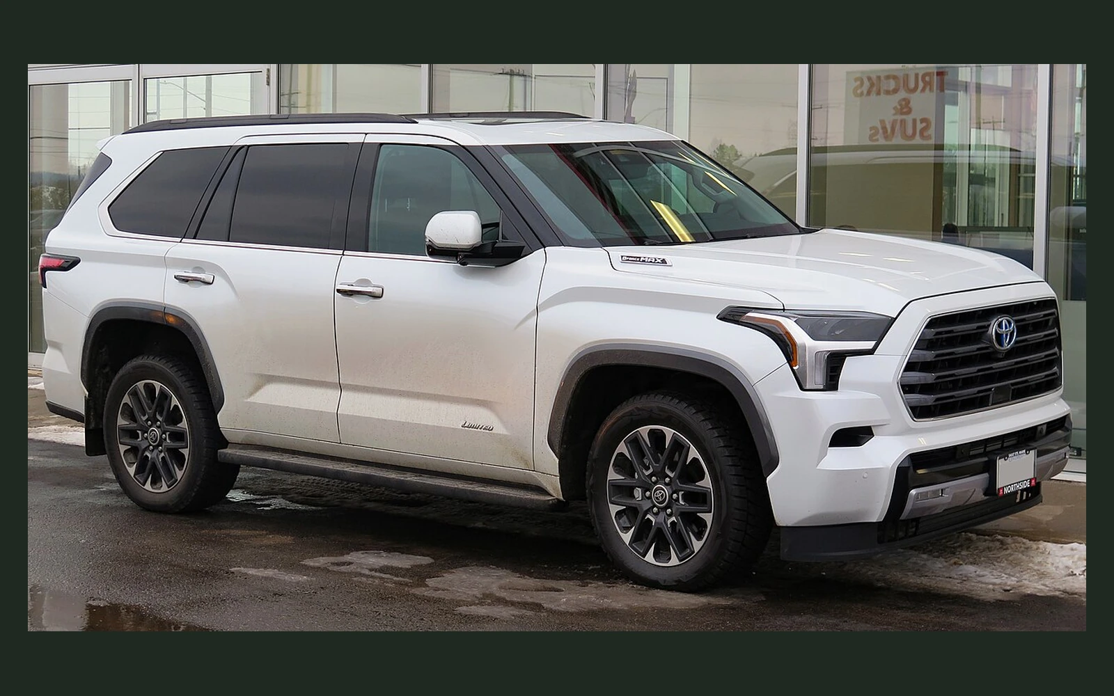 Фото модели Toyota Sequoia