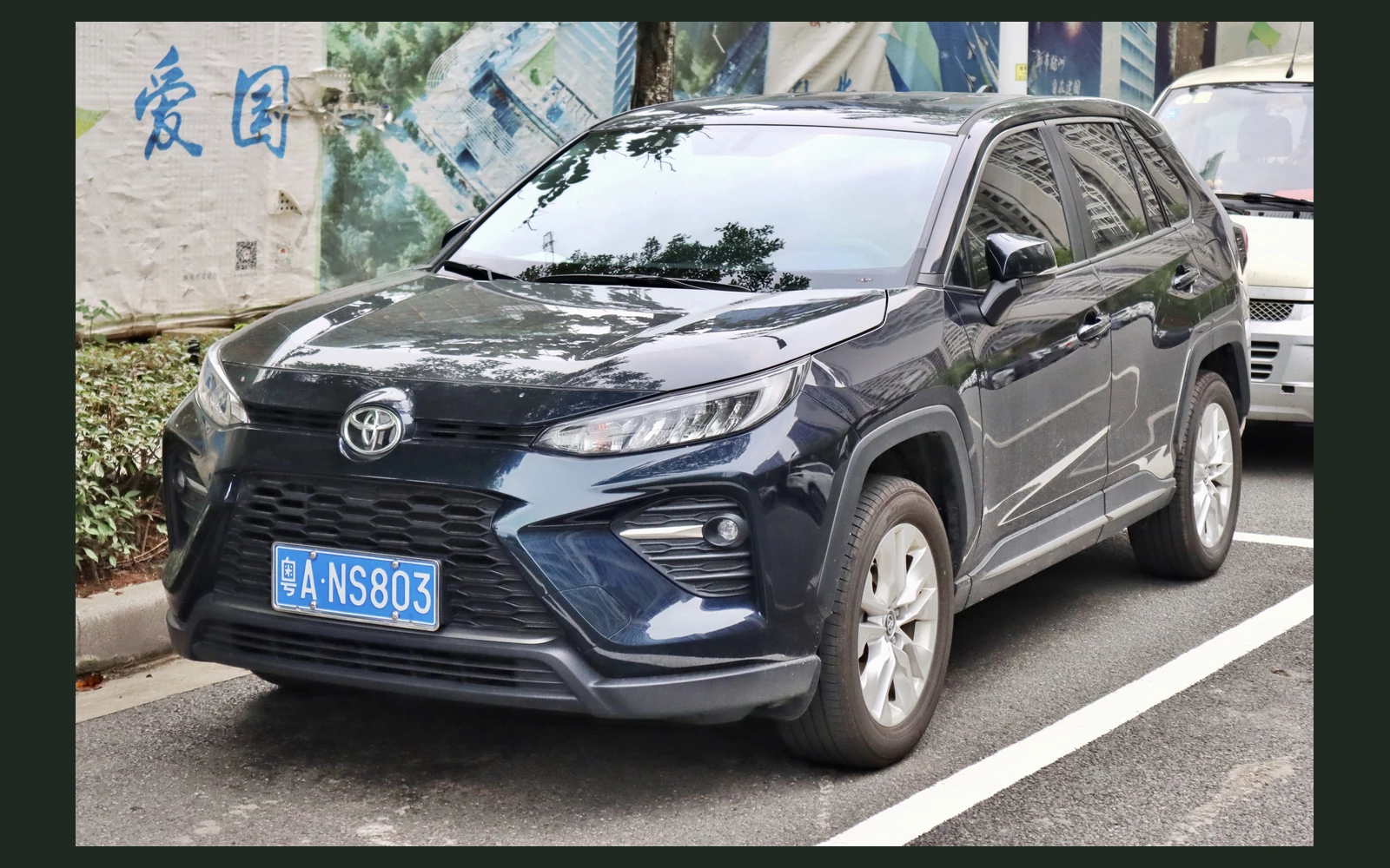 Фото модели Toyota Wildlander