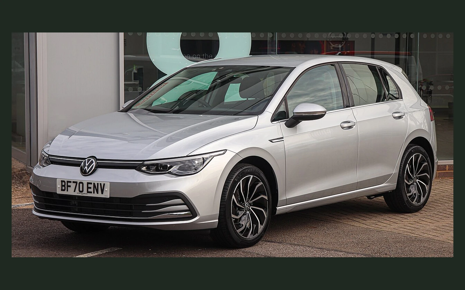 Фото модели Volkswagen Golf